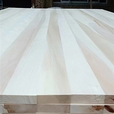 Tauler de fusta d'àlber blanquejat per a la decoració
